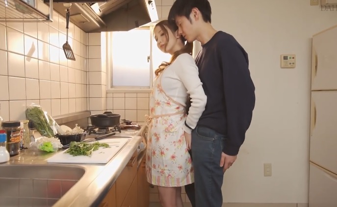 Vừa mới gặp lần đầu thì đã muốn địt mẹ kế
