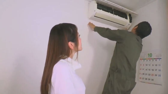 Cô em chủ nhà ham muốn dục vọng